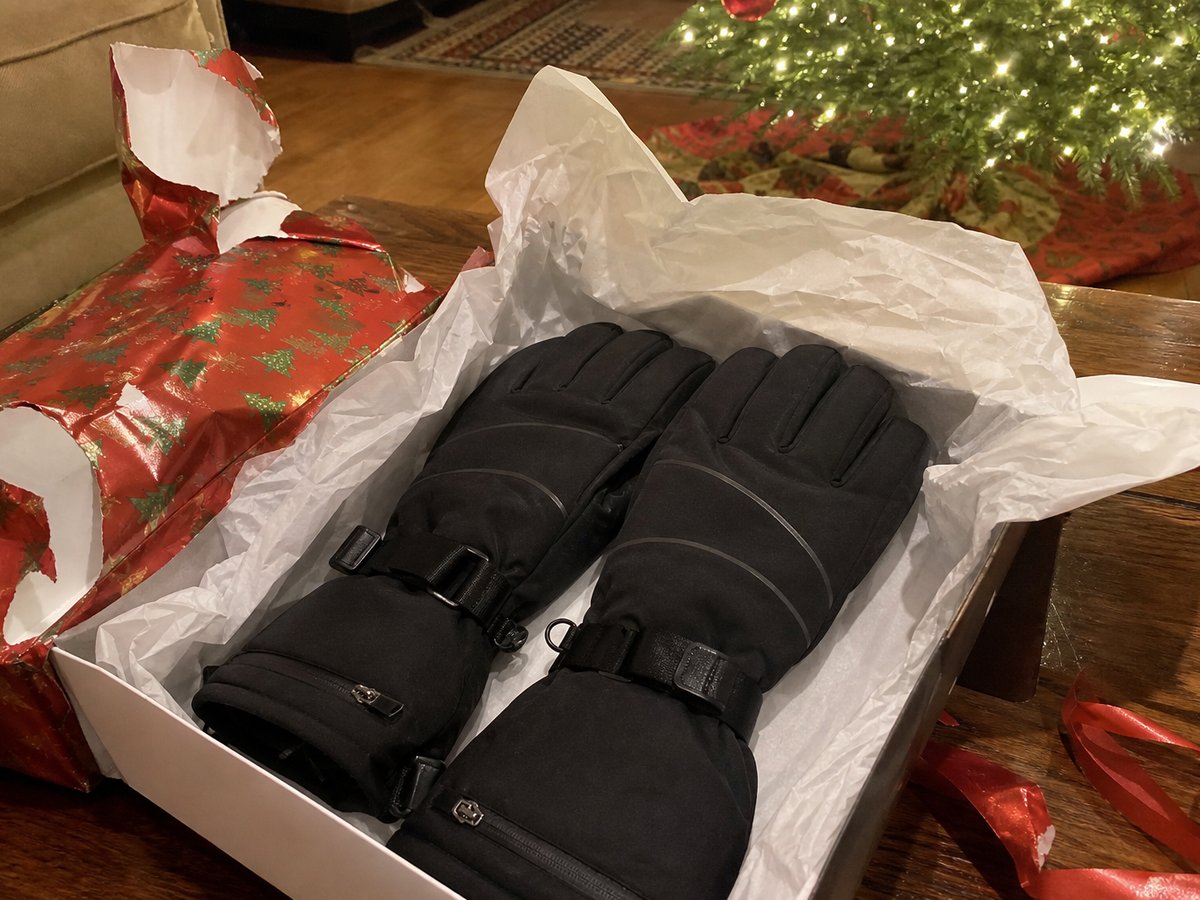 Gants HeatGuard sur le guidon d'un vélo