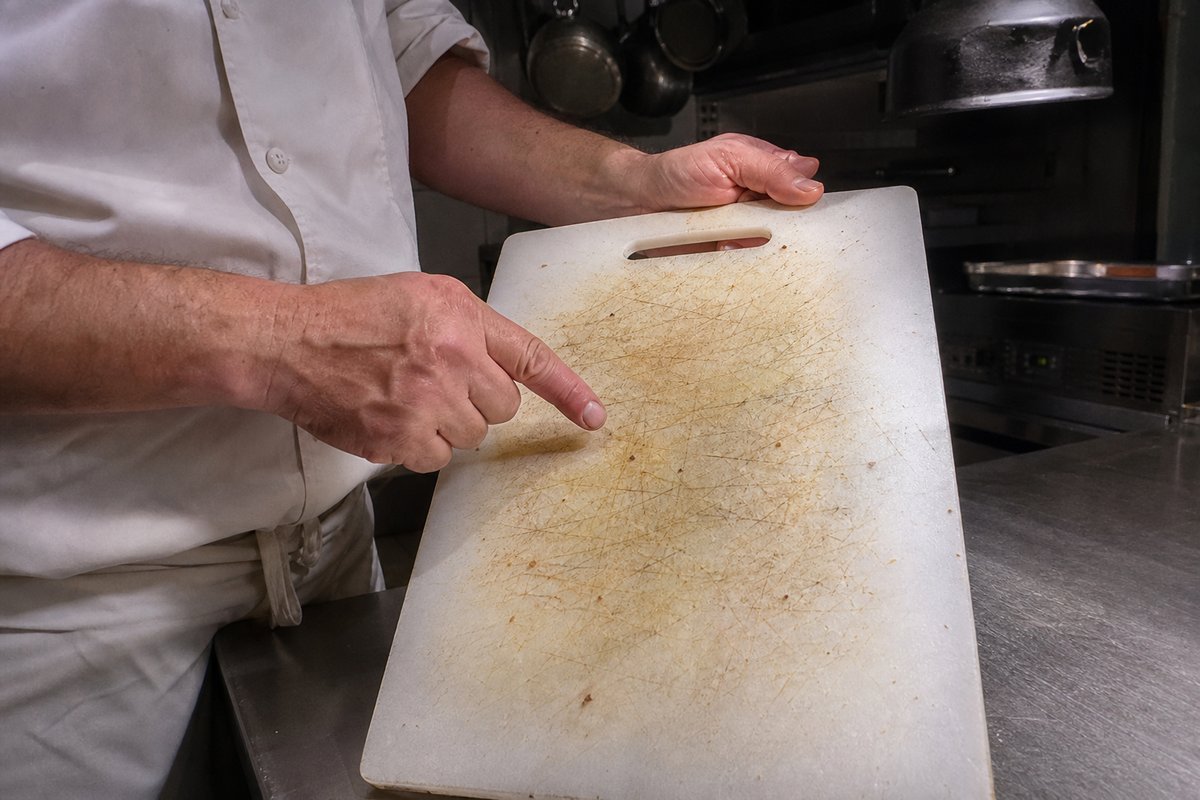 La planche Katori en titane au moment du déballage